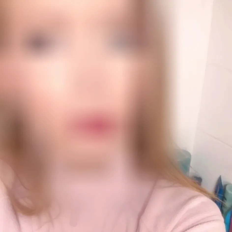 Erin, 26