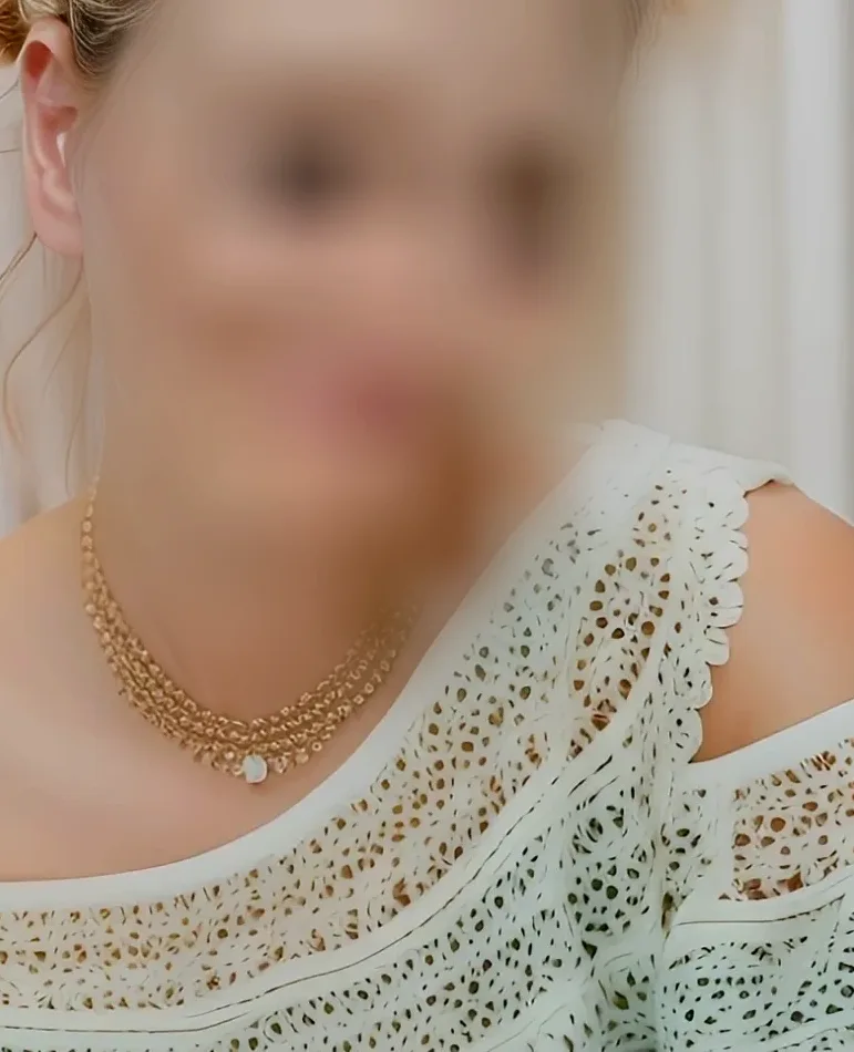 Sinead, 21